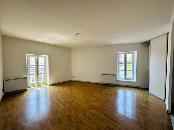 APPARTEMENT 3 PIECES PROCHE DU CENTRE VILLE