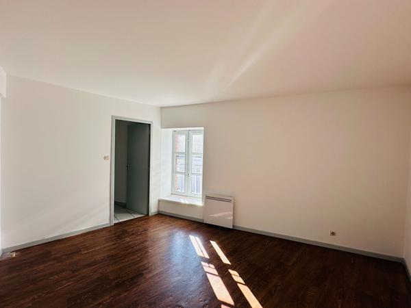 APPARTEMENT 3 PIECES PROCHE DU CENTRE VILLE