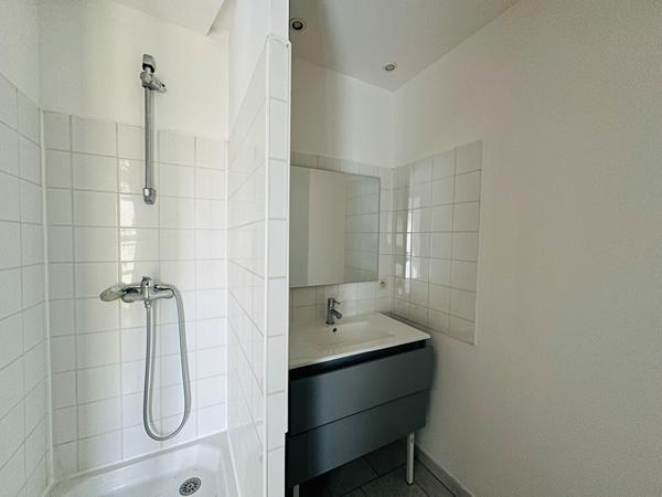 APPARTEMENT 3 PIECES PROCHE DU CENTRE VILLE