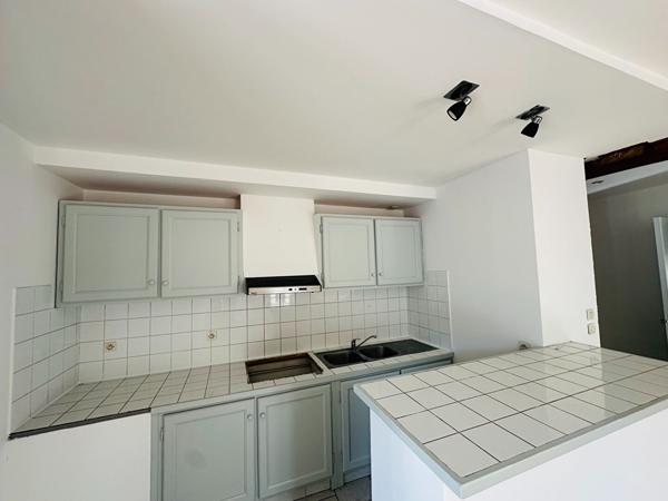 APPARTEMENT 3 PIECES PROCHE DU CENTRE VILLE