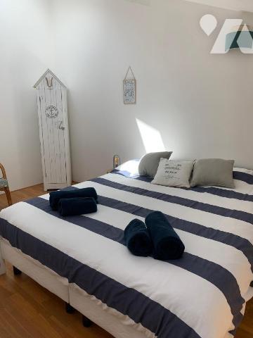 Maison d'habitation construite sur 2 niveaux 2 chambres