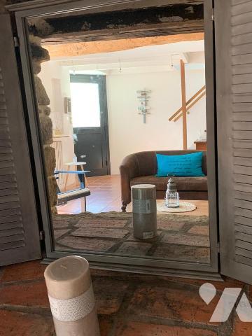 Maison d'habitation construite sur 2 niveaux 2 chambres