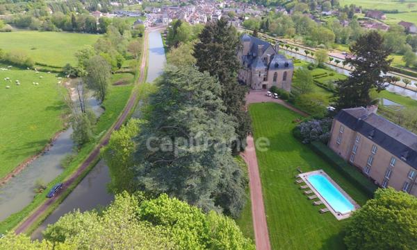 Magnifique Domaine Historique de CHATILLON-en-BAZOIS (58) 2 Châteaux 1 tour de défense plus de 40 pièces sur 5,8 HA