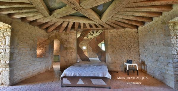 Magnifique Domaine Historique de CHATILLON-en-BAZOIS (58) 2 Châteaux 1 tour de défense plus de 40 pièces sur 5,8 HA