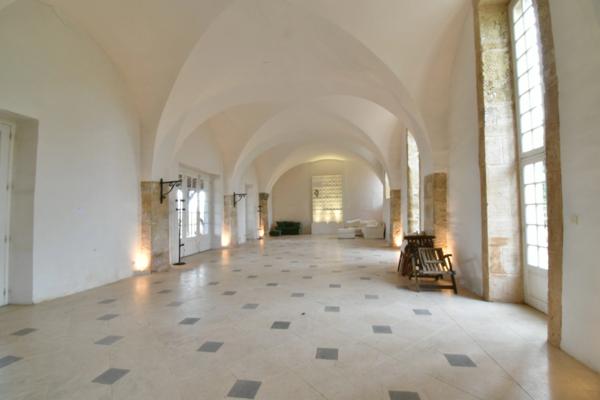 Magnifique Domaine Historique de CHATILLON-en-BAZOIS (58) 2 Châteaux 1 tour de défense plus de 40 pièces sur 5,8 HA