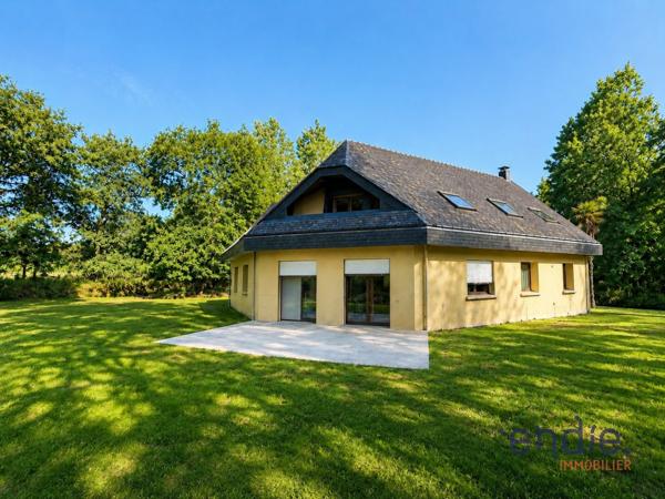 Fouesnant - Propriété familiale de 200 m² sur 6 800 m² de terrain, à deux pas des plages
