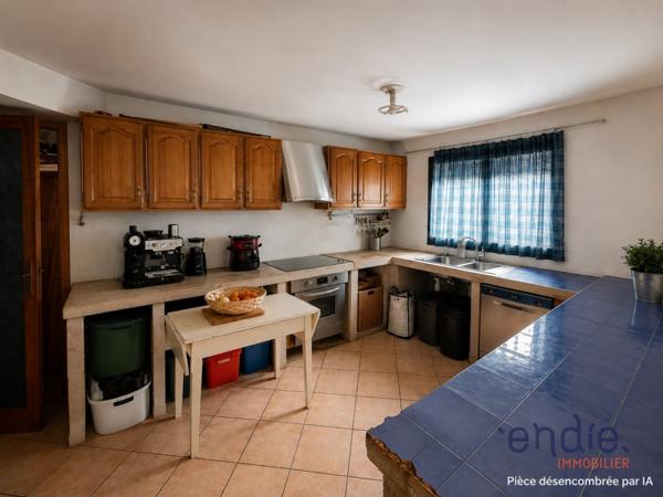 Fouesnant - Propriété familiale de 200 m² sur 6 800 m² de terrain, à deux pas des plages