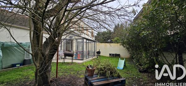 Maison à vendre 6 pièces 92 m² Sainte-Geneviève-des-Bois