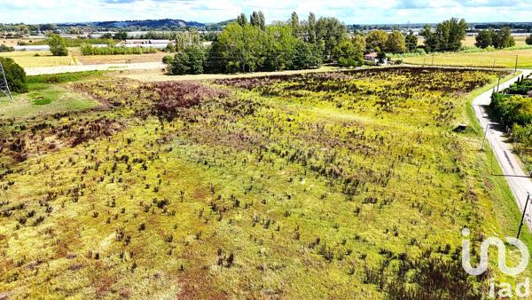 Land for sale 28 096 m² Moissac
