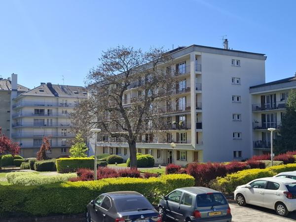 REIMS SAINT REMI AVENUE SAINT-POL - APPART T5 - 3 CHAMBRES - TERRASSE 240 000 €