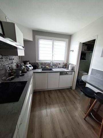 REIMS SAINT REMI AVENUE SAINT-POL - APPART T5 - 3 CHAMBRES - TERRASSE 240 000 €