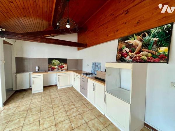 Maison familiale avec piscine et possibilité de deux logements – Quartier recherché