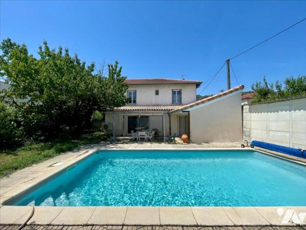 Maison familiale avec piscine et possibilité de deux logements – Quartier recherché