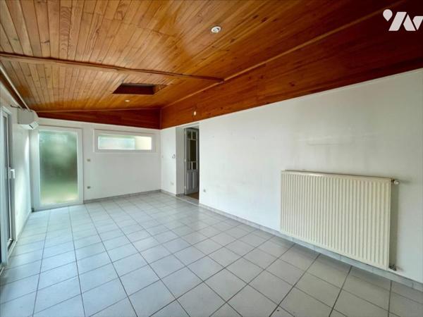 Maison familiale avec piscine et possibilité de deux logements – Quartier recherché