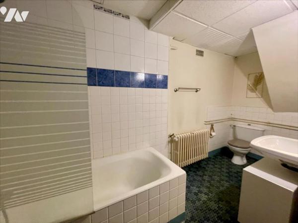 Maison familiale avec piscine et possibilité de deux logements – Quartier recherché