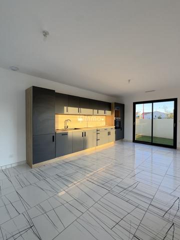 Villa T4 plain pied garage et climatisation, proche de Narbonne .