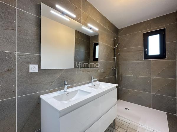 Villa T4 plain pied garage et climatisation, proche de Narbonne .