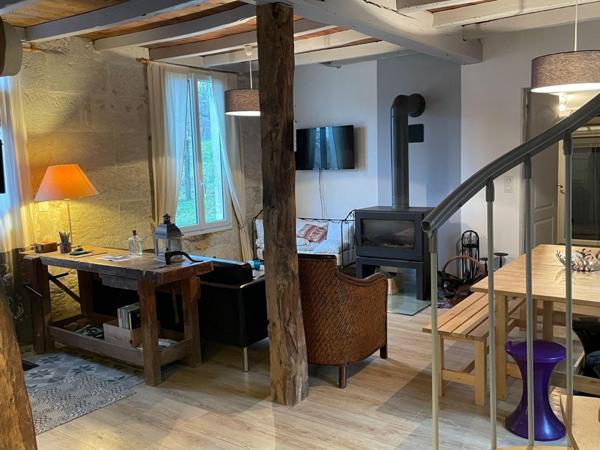 Maison rurale à vendre à Saint-Aulaye-Puymangou en Dordogne (24410), ref : 077/276