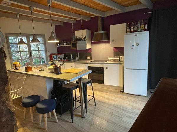 Maison rurale à vendre à Saint-Aulaye-Puymangou en Dordogne (24410), ref : 077/276