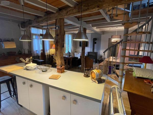 Maison rurale à vendre à Saint-Aulaye-Puymangou en Dordogne (24410), ref : 077/276