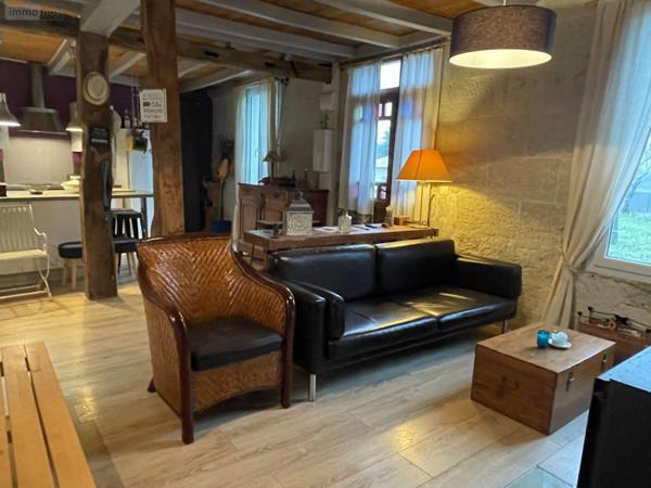 Maison rurale à vendre à Saint-Aulaye-Puymangou en Dordogne (24410), ref : 077/276