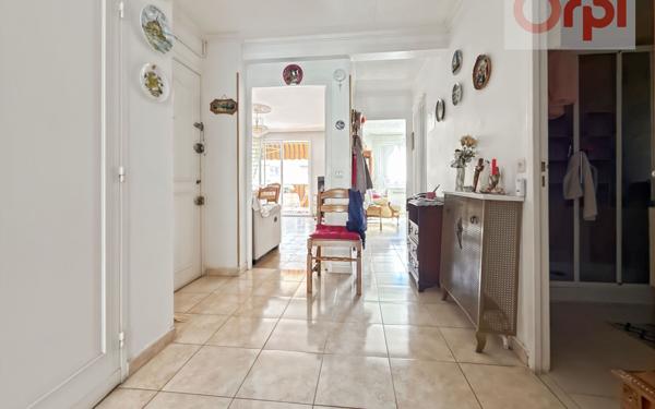 Appartement à vendre    3 pièces • 61 m2 Saint-Laurent-du-Var