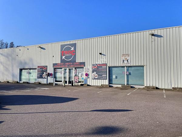 Rare Forbach: Local commercial , d'activité ou de dépôt 1484m² divisibles