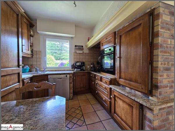 Maison à Fougères, 35300 - 7 pièces 155m²