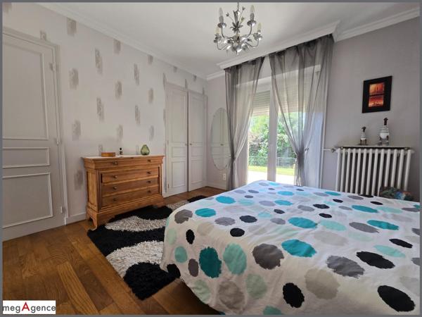 Maison à Fougères, 35300 - 7 pièces 155m²