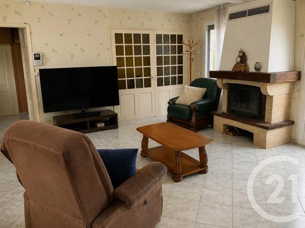Maison à vendre  4 pièces - 104 m 2   ABBEVILLE  - 80