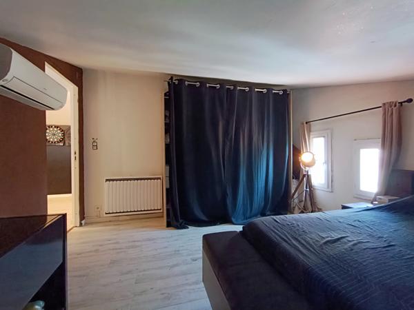 Peymeinade (06530) À VENDRE – DUPLEX TRAVERSANT AVEC TERRASSE - 105 m² Loi Carrez – PEYMEINADE (06530)