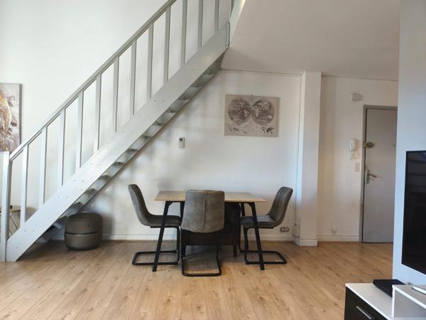 Peymeinade (06530) À VENDRE – DUPLEX TRAVERSANT AVEC TERRASSE - 105 m² Loi Carrez – PEYMEINADE (06530)
