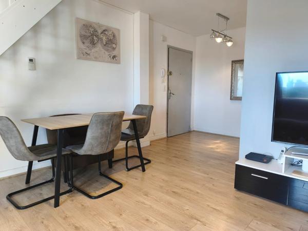 Peymeinade (06530) À VENDRE – DUPLEX TRAVERSANT AVEC TERRASSE - 105 m² Loi Carrez – PEYMEINADE (06530)