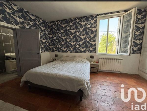 House for sale 6 rooms 160 m² Saint-Just-sur-Dive