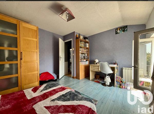 House for sale 6 rooms 160 m² Saint-Just-sur-Dive