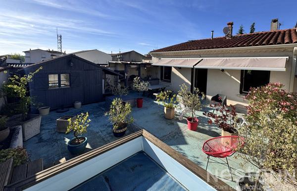 Vente immeuble Carcassonne comprenant local commercial VIDE et logement 115 m² avec terrasse