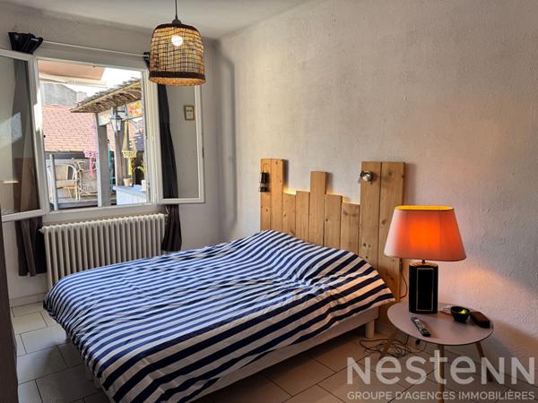 Vente immeuble Carcassonne comprenant local commercial VIDE et logement 115 m² avec terrasse