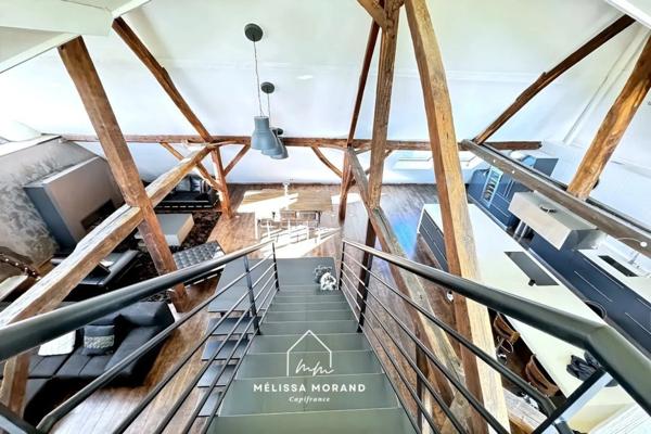 Bien d'exception, maison de village triplex unique de 285 m2 à vendre à ALLONZIER LA CAILLE (74), rénovée haut de gamme