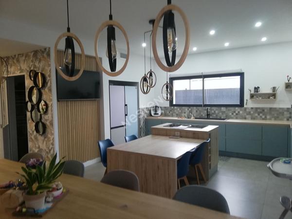 Villa trés récente 4 chambres 161 M² habitables