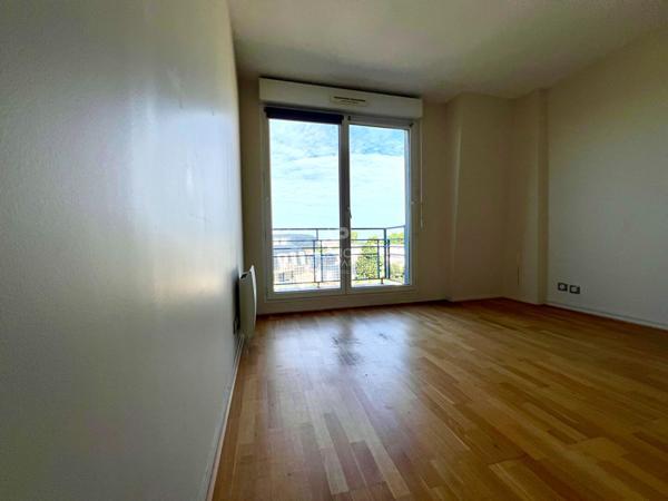 Appartement Pontoise 4 pièce(s) €300 000 ** - Référence 11022