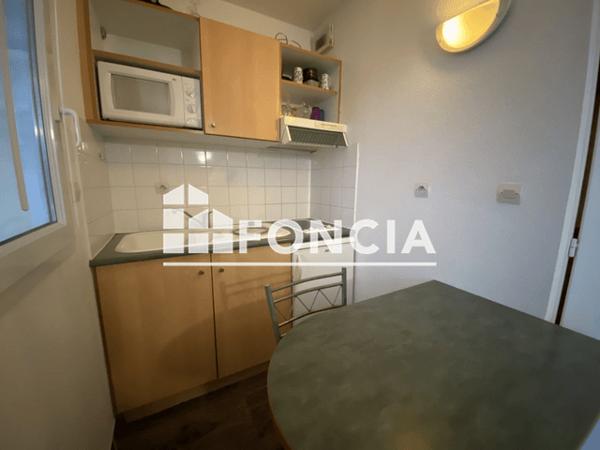 Location Appartement meublé 2 pièces 30.08 m² - 6 RUE DE LA SOLE La Rochelle 17000