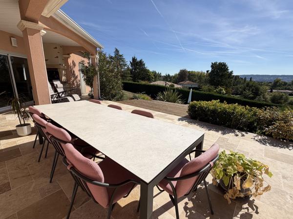 Villeneuve-sur-Lot (47300) Aux portes de Villeneuve-sur-Lot - Villa moderne d'environ 176 m2, 5 chambres avec piscine et vue dominante