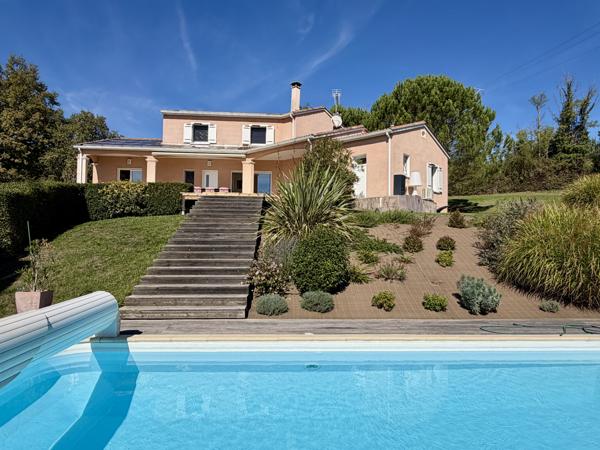 Villeneuve-sur-Lot (47300) Aux portes de Villeneuve-sur-Lot - Villa moderne d'environ 176 m2, 5 chambres avec piscine et vue dominante