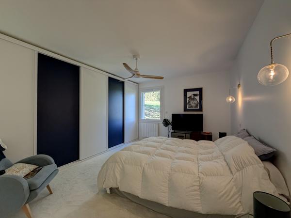 Villeneuve-sur-Lot (47300) Aux portes de Villeneuve-sur-Lot - Villa moderne d'environ 176 m2, 5 chambres avec piscine et vue dominante