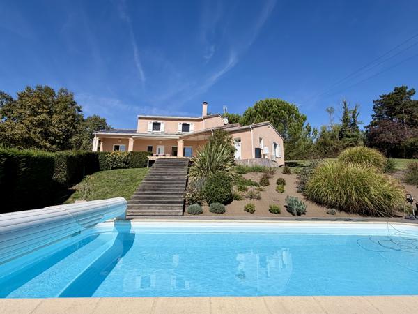 Villeneuve-sur-Lot (47300) Aux portes de Villeneuve-sur-Lot - Villa moderne d'environ 176 m2, 5 chambres avec piscine et vue dominante