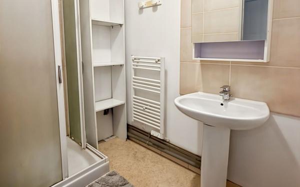 Appartement à louer    2 pièces •  Vals-les-Bains