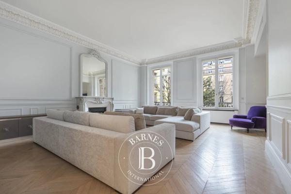 Paris 8ème, Appartement 3 Chambres -  187 m² à vendre
