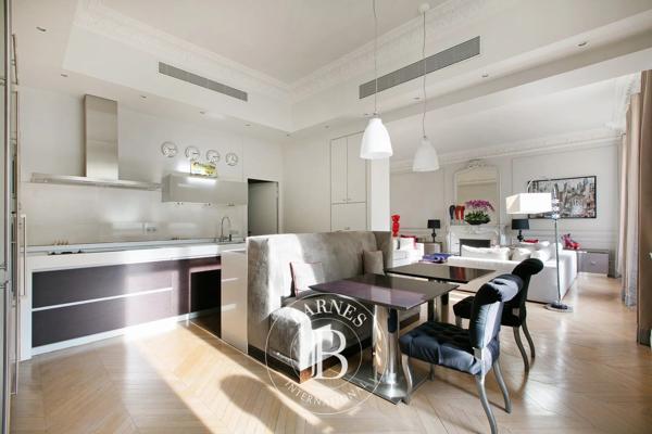 Paris 8ème, Appartement 3 Chambres -  187 m² à vendre