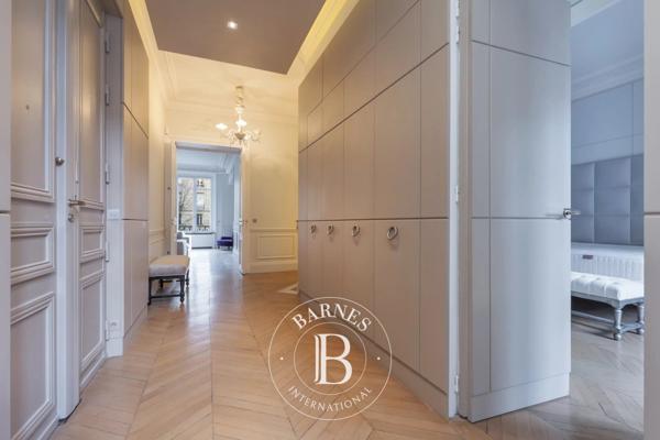 Paris 8ème, Appartement 3 Chambres -  187 m² à vendre