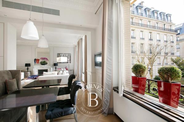 Paris 8ème, Appartement 3 Chambres -  187 m² à vendre